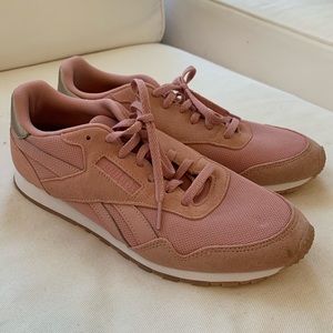 Reebok Pink Casual Sneakers